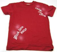 Tmavočerveno-bílé tričko s nápisy zn. John Rocha