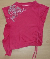 Růžové tričko s nápisem a nařasením 