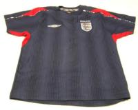 Tmavomodré pruhované sportovní tričko England zn. Umbro
