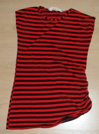 Červeno-černé pruhované tričko zn. New Look vel. 164-170