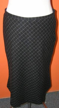 Dámská černá vlněná sukně s proužky