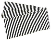 Černo-bílá pruhovaná šála