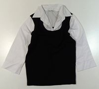 Černo-bílá pletená vesta s halenkou 
