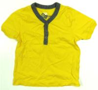 Žluté tričko se šedými lemy 