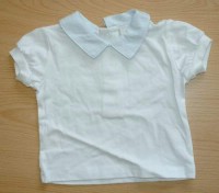 Bílé tričko s límečkem