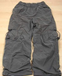Hnědé šusťákové kalhoty s kapsami zn. Rebel, vel. 152