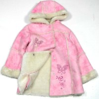 Růžový semišový kabátek s motýlky a kapucí zn. Ladybird