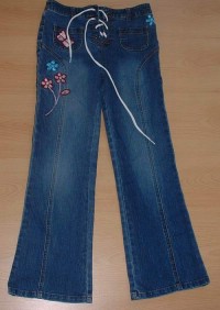 Modré riflové kalhoty s kytičkami vel. 12 let