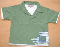 Zeleno-bílé tričko s číslem a límečkem zn. REBEL