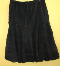Dámská černá plátěná sukně s krajkou