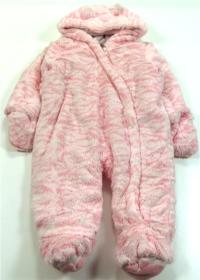 Nové - Růžová chlupatá zimní kombinézka s kapucí a rukavičkami zn. Mothercare