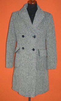 Dámský černo-bílý vlněný kabát zn. Marks&Spencer vel. 38