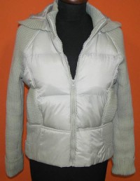 Dámská  béžová šusťákovo-pletená zimní bunda s kapucí