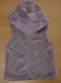Fialový kožíšek s kapucí vel. 140
