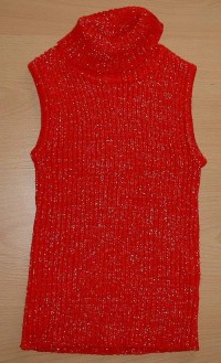Červená pletená vestička s roláčkem zn. Marks&Spencer