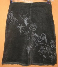 Dámská khaki manžestrová sukně s výšivkou