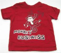 Červené tričko s opičkou 