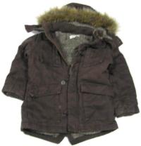 Hnědý zimní kostkovaný kabát s kapucí