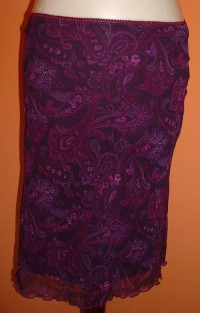 Dámská fialová letní sukně se vzory vel. 38