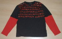 Červeno-červené triko s nápisy vel. 140