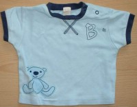 Modré tričko s medvídkem a písmenkem