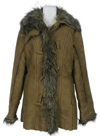 Dámský hnědý semišový kabát s kožíškem zn. C&A