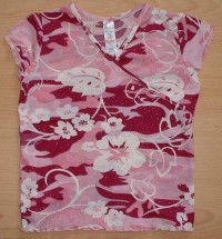 Růžové tričko s kytičkami