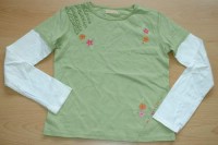 Zeleno- bílé triko s kytičkami zn. Cherokee vel. 9-10 let