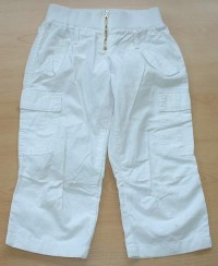Bílé 3/4 plátěné kalhoty s kapsami