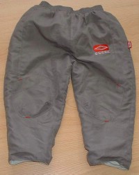 Khaki šusťákové oteplené kalhoty s nápisem zn. UMBRO 