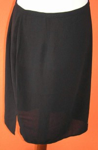 Dámská černá letní sukně s výšivkou zn. Dorothy Perkins vel. 42