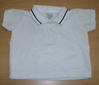 Bílé tričko s límečkem 