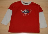 Červeno- béžové triko s autíčkem
