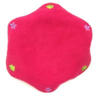 Růžový fleecový čepeček s kytičkami