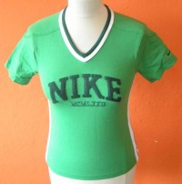 Dámské zeleno-bílé triko s potiskem zn. Nike