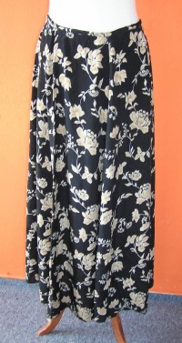 Dámská černá sukně s béžovými květy vel. 42