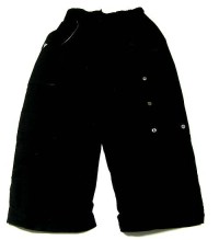 Černé 7/8 šusťákové kalhoty vel. 140 cm
