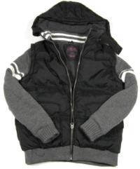 Černo-šedá šusťáková zimní bunda s pletenými rukávy a kapucí 