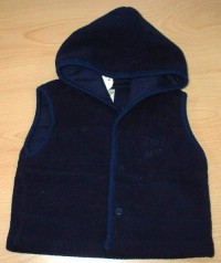 Tmavomodrá fleecová oteplená vesta s nápisem a kapucí zn. Baby Mac