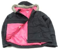 Černá šusťáková zimní bunda s kapucí a chlupy zn. Marks&Spencer 