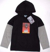 Outlet - černé skejťácké triko s kapucí vel. 9/10 let