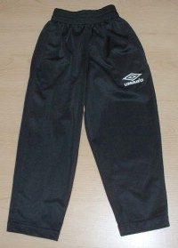 Černé sportovní kalhoty s nápisem zn. Umbro
