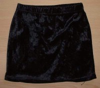 Černá sametová sukýnka, vel. 134 cm