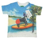 Bílo-modré tričko se psem na surfu Ladybird