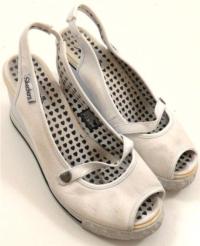 Dámské bílé boty na platformě zn. Skechers vel.38
