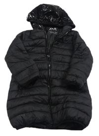 Černý šusťákový zimní prošívaný kabát s kapucí zn. ZARA