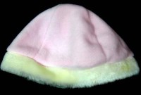 Růžová fleecová čepička