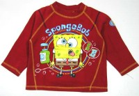 Červená mikinka se SpongeBobem