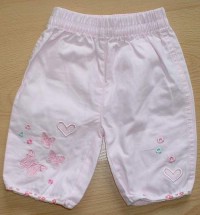 Růžové plátěné kalhoty s motýlky a srdíčky