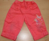 Růžové rolovací plátěné kalhoty s motýlky zn Minoti